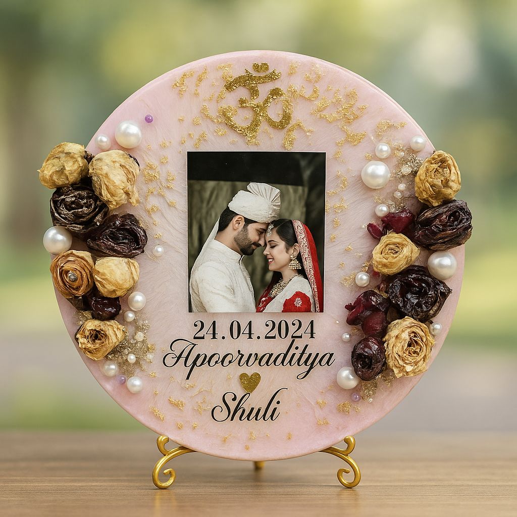 Handcrafted Resin Varmala Frame