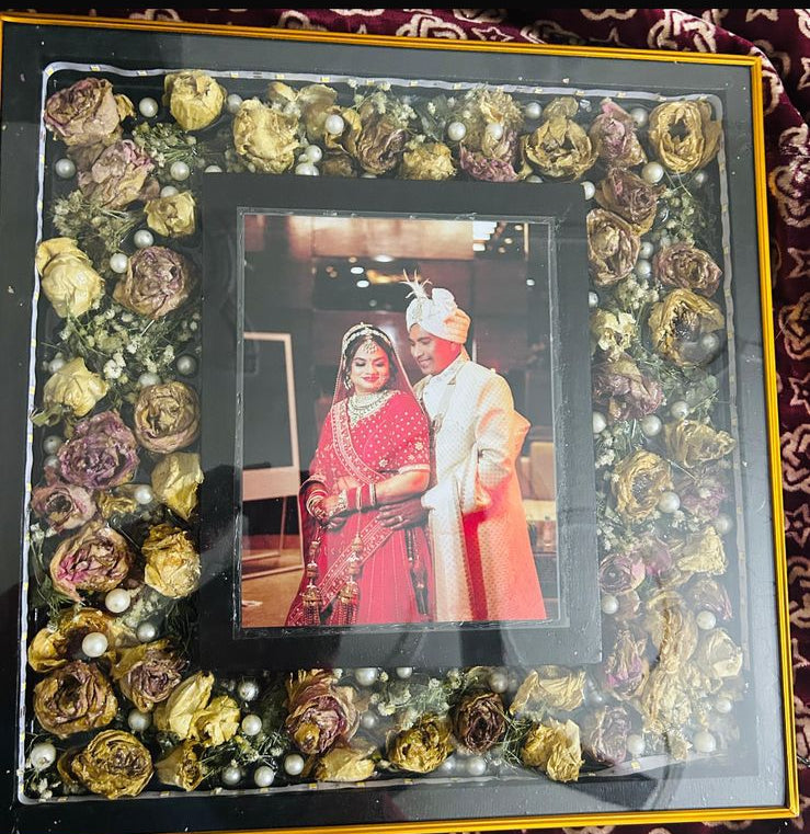 Resin-Preserved Varmala in Premium Wooden Photo Frame