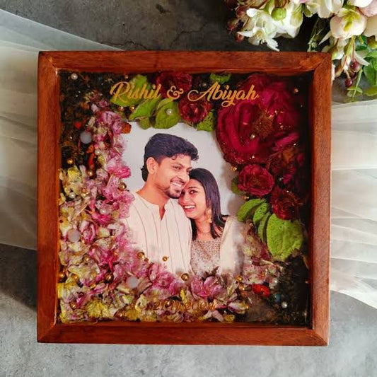 Customized Anniversary Resin Varmala Frame Gift