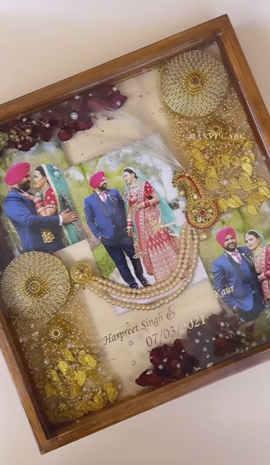 Garland & Ornaments Preservation Frame